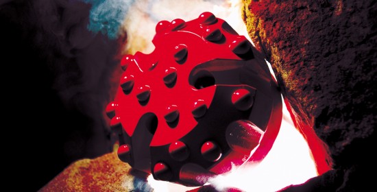 bit-comming-through-rock-550-dth-drill-bit-equal-to-sandvik-atlas-water-well-drilling